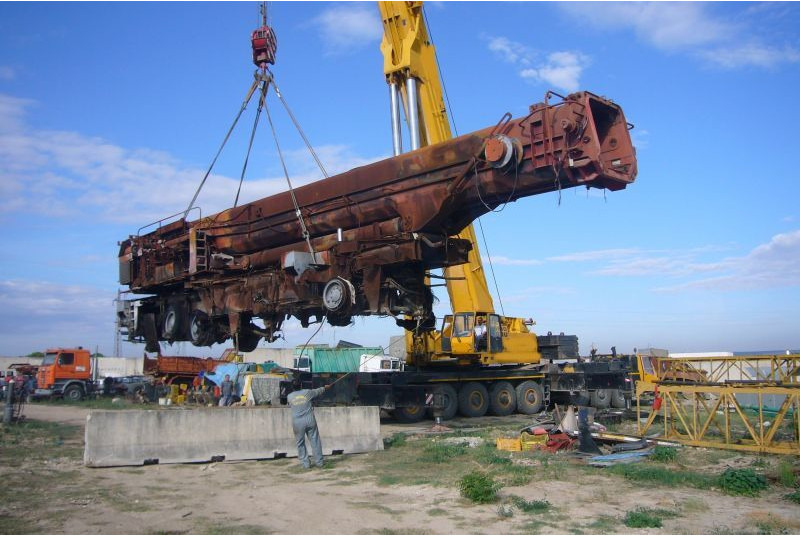 Visurgājējs celtnis Krupp KMK 8350 for parts: foto 1