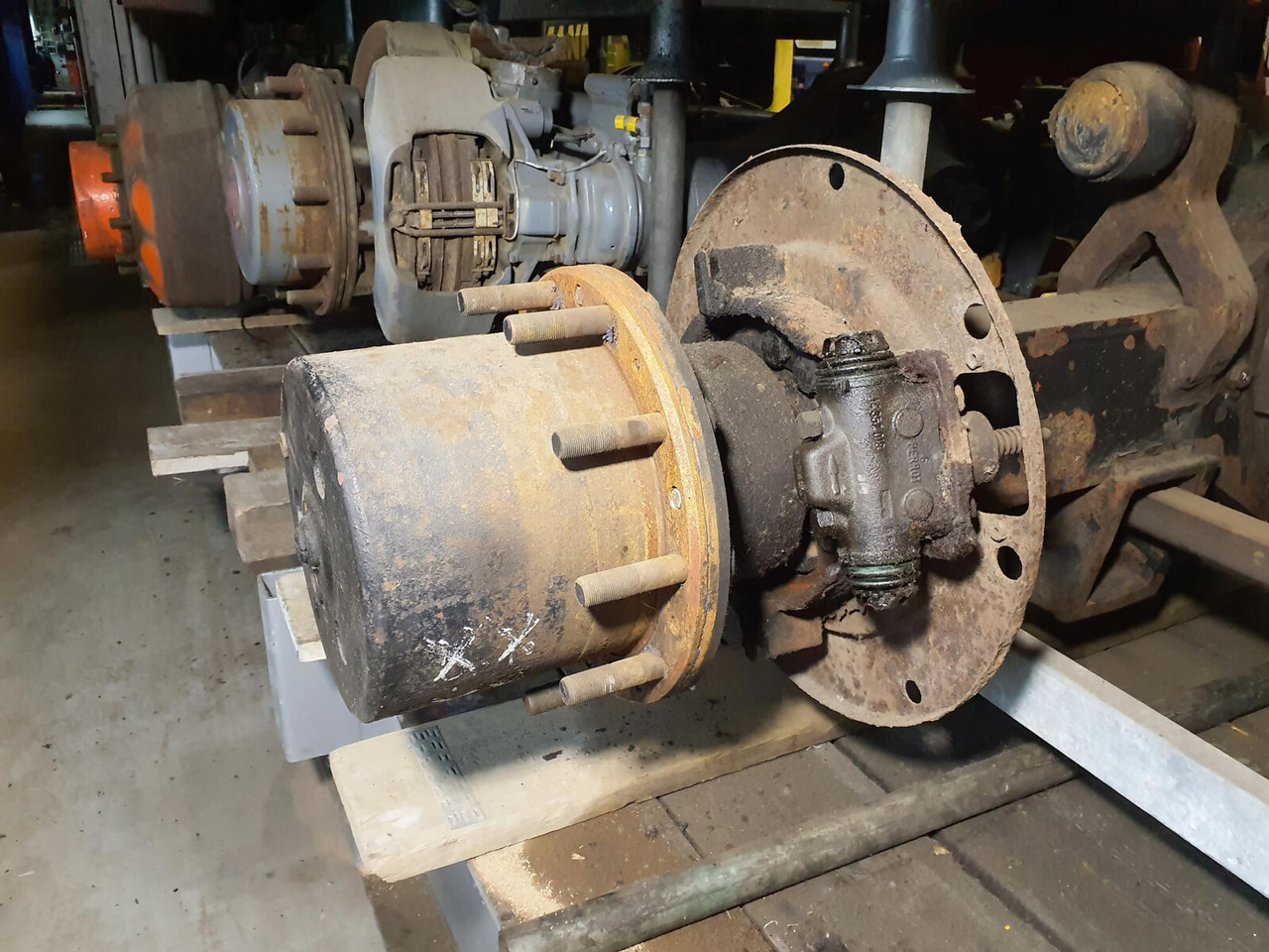 Liebherr LT 1160 axle 6 - Asis un rezerves daļas - Autoceltnis: foto 5 Liebherr LT 1160 axle 6 - Asis un rezerves daļas - Autoceltnis: foto 5