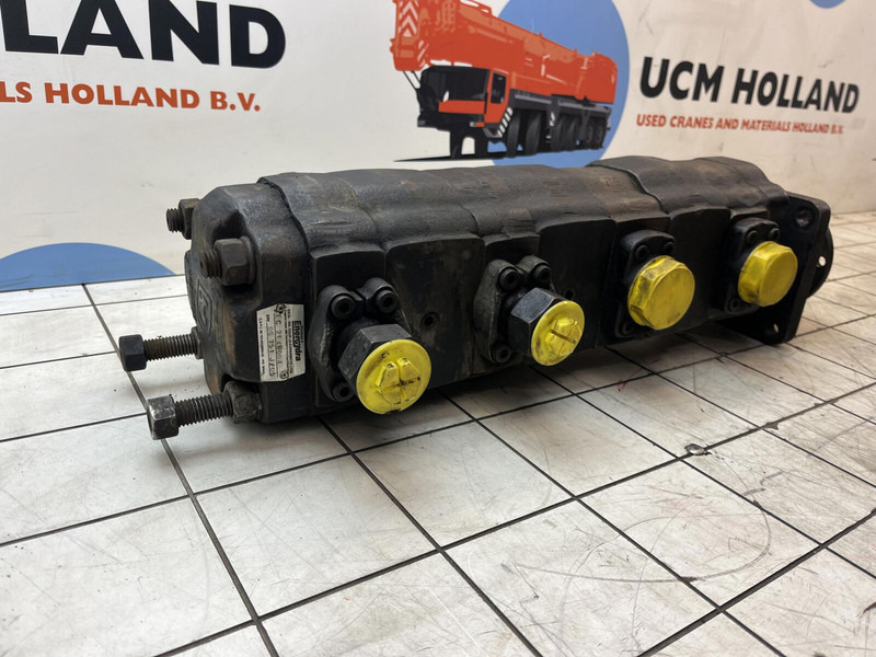 Liebherr LT1200 4 way gear pump - Hidrauliskais sūknis - Celtnis: foto 4 Liebherr LT1200 4 way gear pump - Hidrauliskais sūknis - Celtnis: foto 4