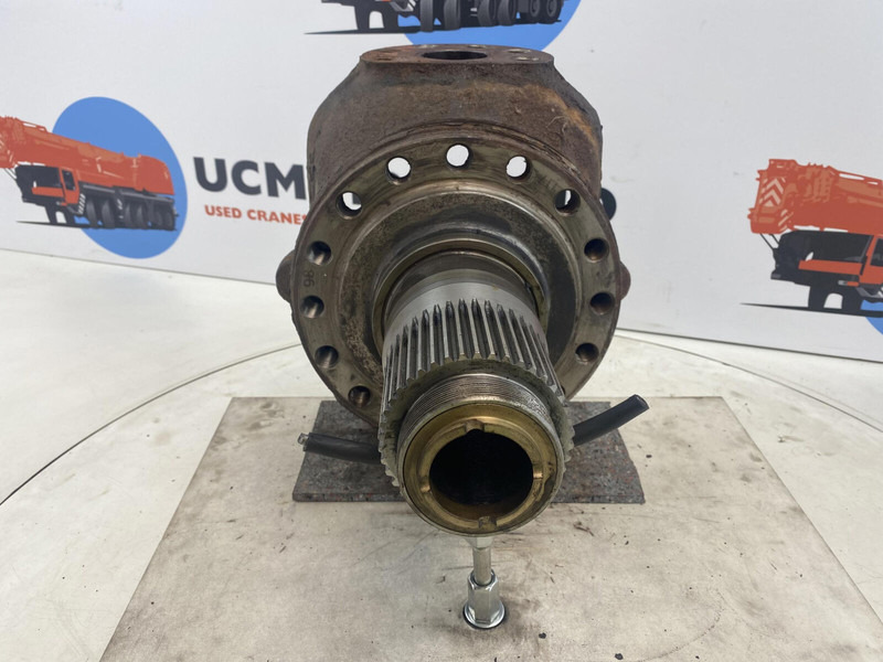 Liebherr LTM 1025 Steering knuckle 16 holes axle 1 - Grozāmass - Celtnis: foto 2 Liebherr LTM 1025 Steering knuckle 16 holes axle 1 - Grozāmass - Celtnis: foto 2
