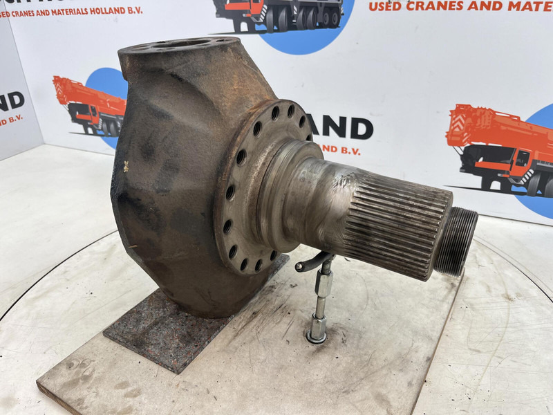 Liebherr LTM 1035 Steering knuckle 16 holes axle 1 - Grozāmass - Celtnis: foto 3 Liebherr LTM 1035 Steering knuckle 16 holes axle 1 - Grozāmass - Celtnis: foto 3