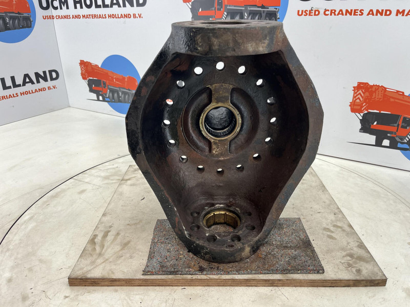 Liebherr LTM 1035 Steering knuckle 16 holes axle 1 - Grozāmass - Celtnis: foto 5 Liebherr LTM 1035 Steering knuckle 16 holes axle 1 - Grozāmass - Celtnis: foto 5