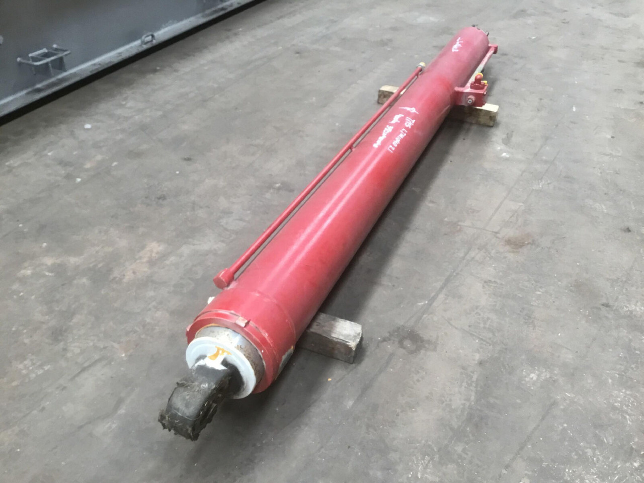 Liebherr LTM 1040-2.1 boom cylinder - Hidrauliskais cilindrs - Autoceltnis: foto 4 Liebherr LTM 1040-2.1 boom cylinder - Hidrauliskais cilindrs - Autoceltnis: foto 4