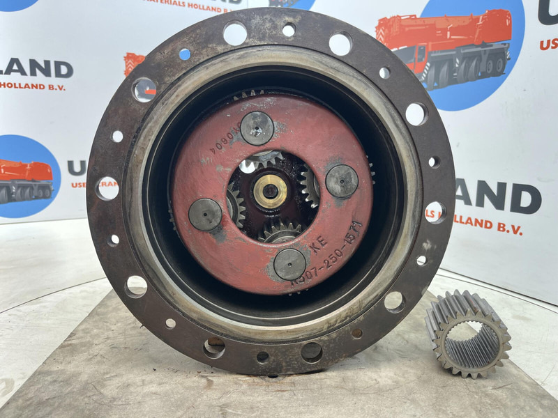 Liebherr LTM 1040-2.1 planetary gear 22-25-74-40-4pl-137-46 - Piekare - Celtnis: foto 4 Liebherr LTM 1040-2.1 planetary gear 22-25-74-40-4pl-137-46 - Piekare - Celtnis: foto 4