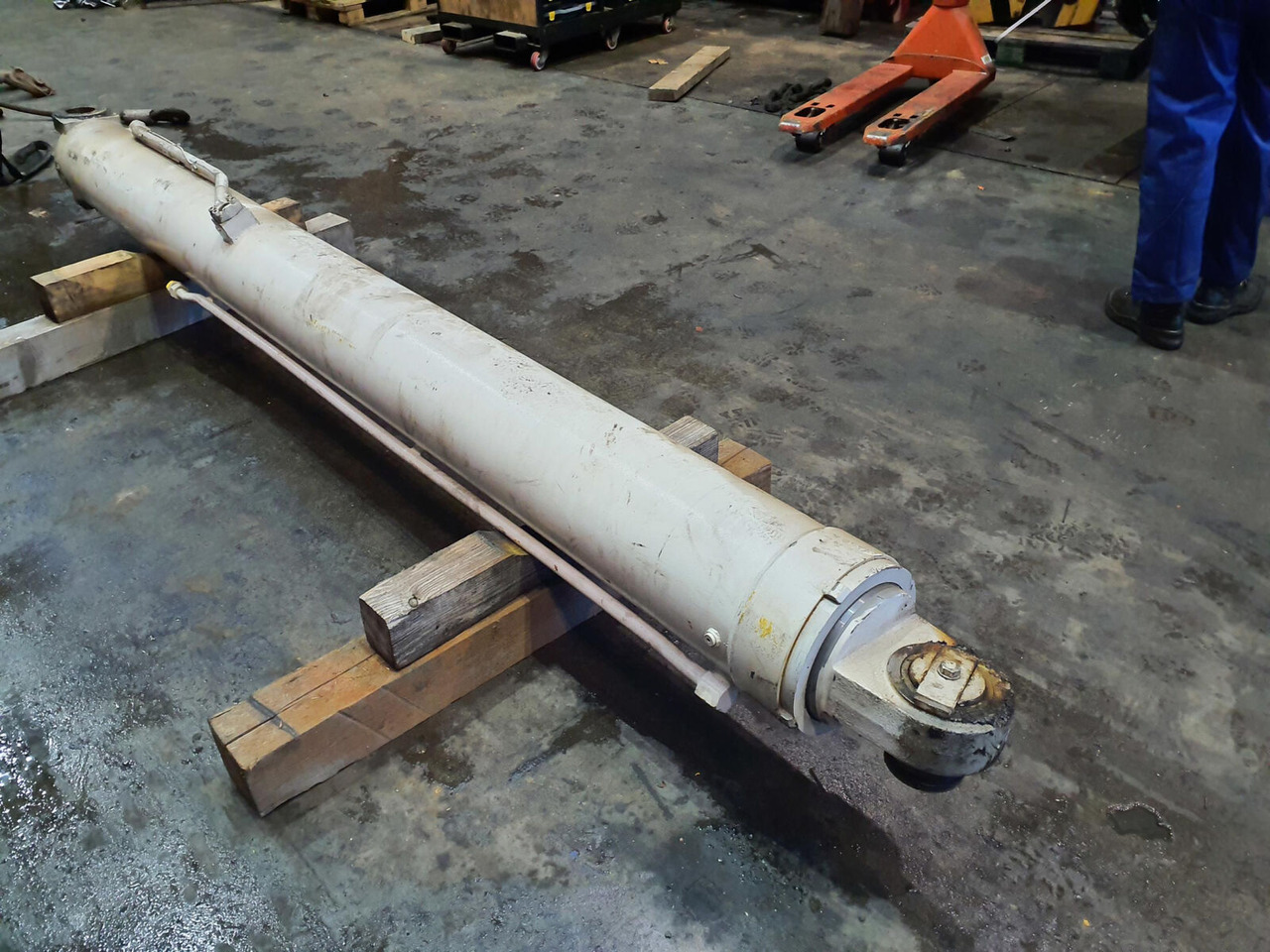 Liebherr LTM 1045-3.1 boom cylinder - Hidrauliskais cilindrs - Autoceltnis: foto 1 Liebherr LTM 1045-3.1 boom cylinder - Hidrauliskais cilindrs - Autoceltnis: foto 1