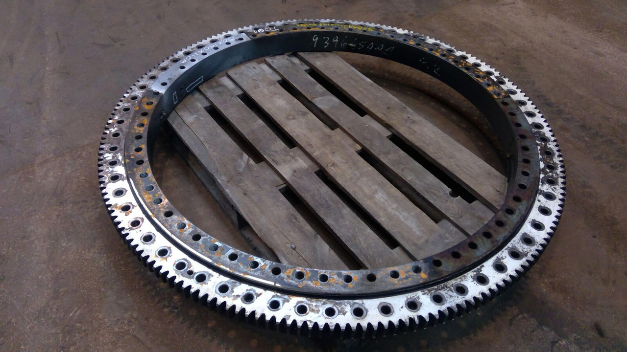 Liebherr LTM 1045-3.1 slew ring - Devēja gredzens - Autoceltnis: foto 2 Liebherr LTM 1045-3.1 slew ring - Devēja gredzens - Autoceltnis: foto 2