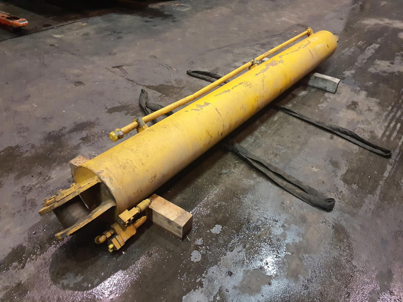 Liebherr LTM 1050-1 Boom cylinder - Hidrauliskais cilindrs - Celtnis: foto 2 Liebherr LTM 1050-1 Boom cylinder - Hidrauliskais cilindrs - Celtnis: foto 2