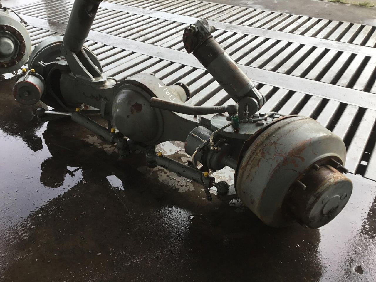 Liebherr LTM 1050-1 axle 1 - Asis un rezerves daļas - Autoceltnis: foto 4 Liebherr LTM 1050-1 axle 1 - Asis un rezerves daļas - Autoceltnis: foto 4