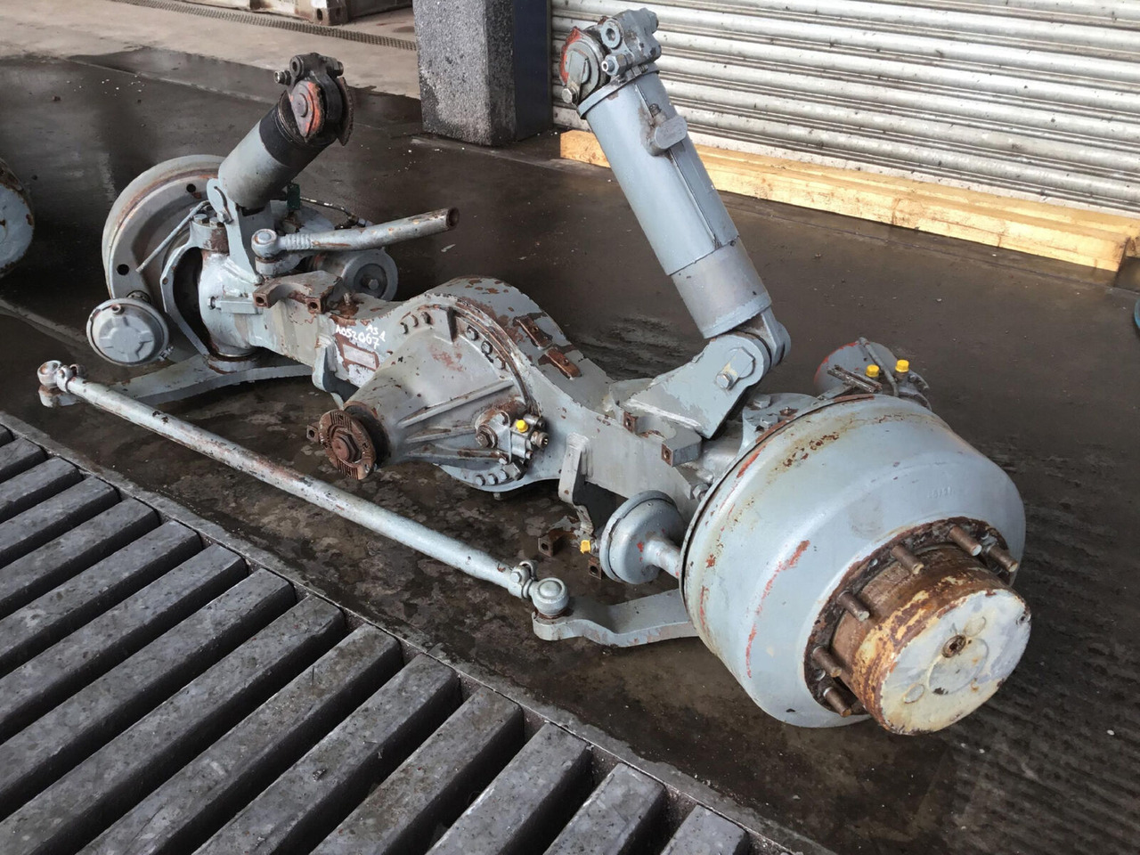 Liebherr LTM 1050-1 axle 1 - Asis un rezerves daļas - Autoceltnis: foto 2 Liebherr LTM 1050-1 axle 1 - Asis un rezerves daļas - Autoceltnis: foto 2