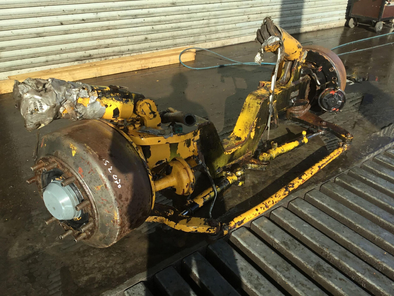 Liebherr LTM 1050-1 axle 2 - Asis un rezerves daļas - Autoceltnis: foto 1 Liebherr LTM 1050-1 axle 2 - Asis un rezerves daļas - Autoceltnis: foto 1