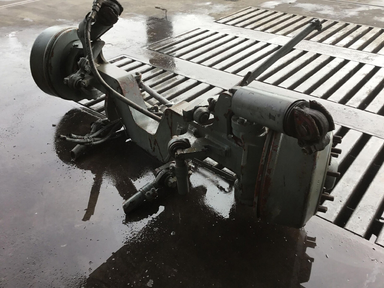 Liebherr LTM 1050-1 axle 2 - Asis un rezerves daļas - Autoceltnis: foto 3 Liebherr LTM 1050-1 axle 2 - Asis un rezerves daļas - Autoceltnis: foto 3