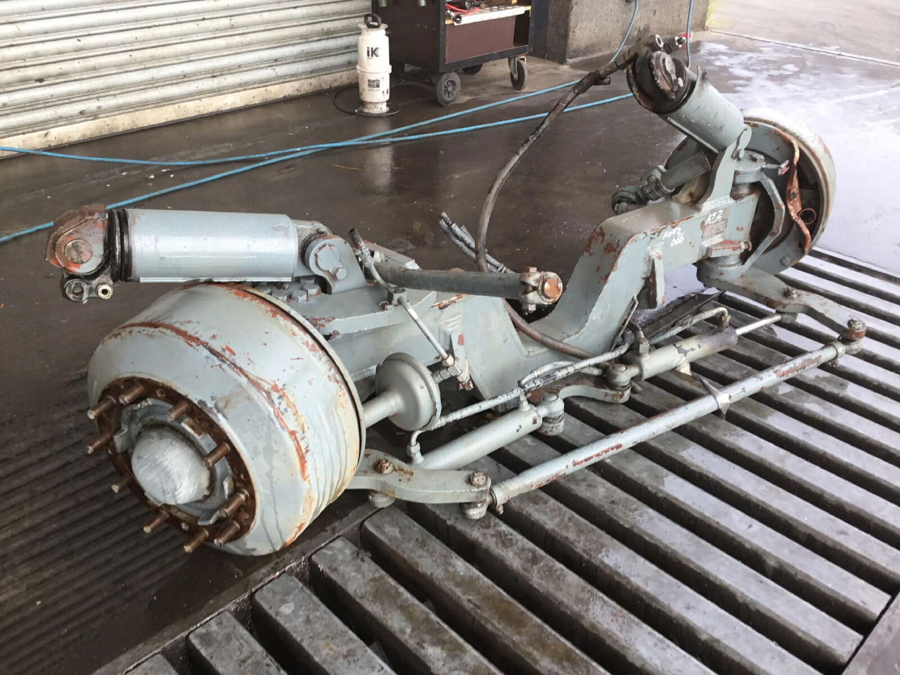 Liebherr LTM 1050-1 axle 2 - Asis un rezerves daļas - Autoceltnis: foto 2 Liebherr LTM 1050-1 axle 2 - Asis un rezerves daļas - Autoceltnis: foto 2