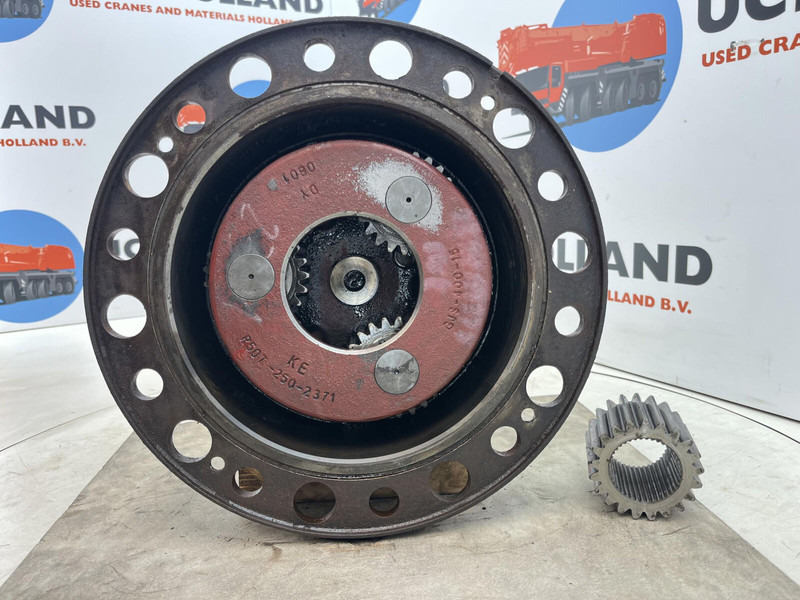 Liebherr LTM 1055-3.2 planetary gear 21-21-63-40-3pl-127H-46 - Piekare - Celtnis: foto 4 Liebherr LTM 1055-3.2 planetary gear 21-21-63-40-3pl-127H-46 - Piekare - Celtnis: foto 4