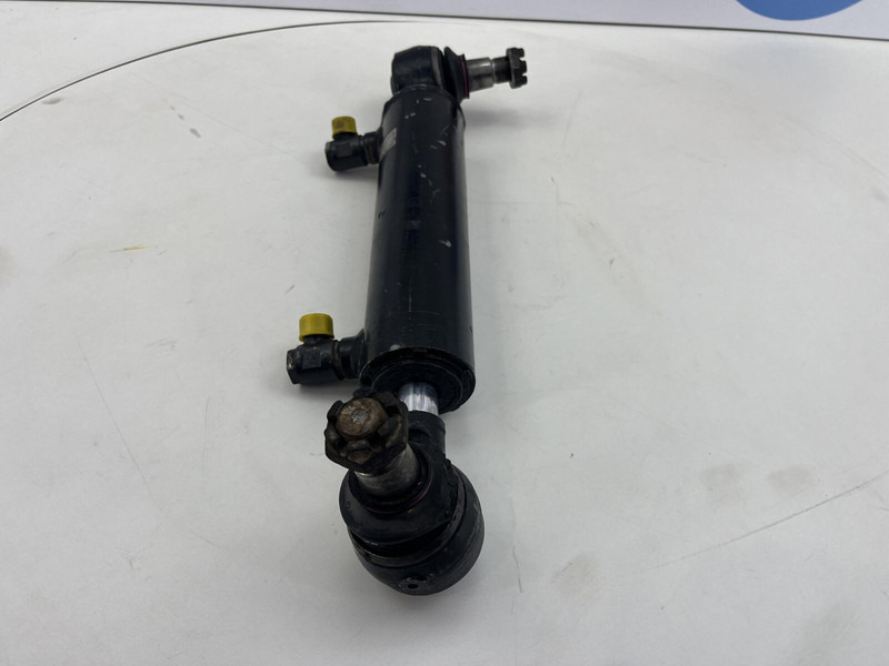 Liebherr LTM 1060-2 STEERING CYLINDER - Hidrauliskais cilindrs - Celtnis: foto 2 Liebherr LTM 1060-2 STEERING CYLINDER - Hidrauliskais cilindrs - Celtnis: foto 2