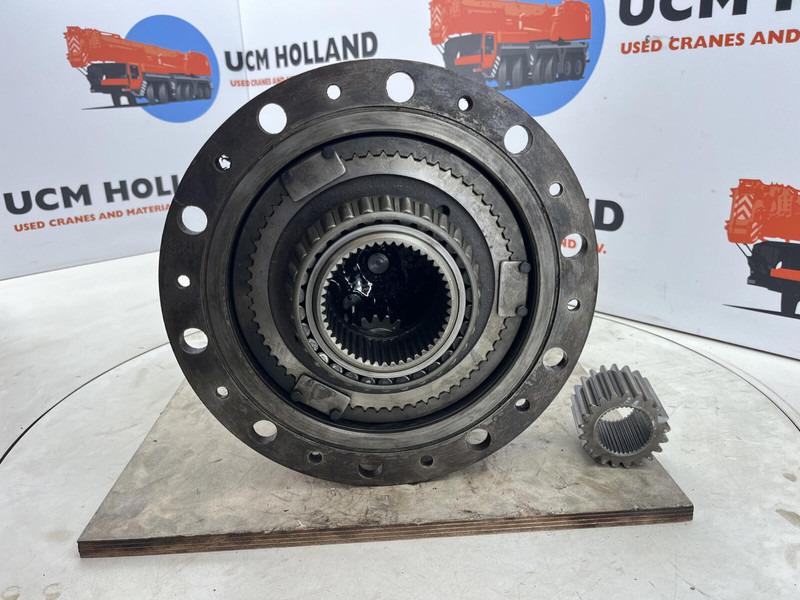 Liebherr LTM 1060 planetary gear 21-21-63-38-46-3pl-H135 - Piekare - Celtnis: foto 5 Liebherr LTM 1060 planetary gear 21-21-63-38-46-3pl-H135 - Piekare - Celtnis: foto 5