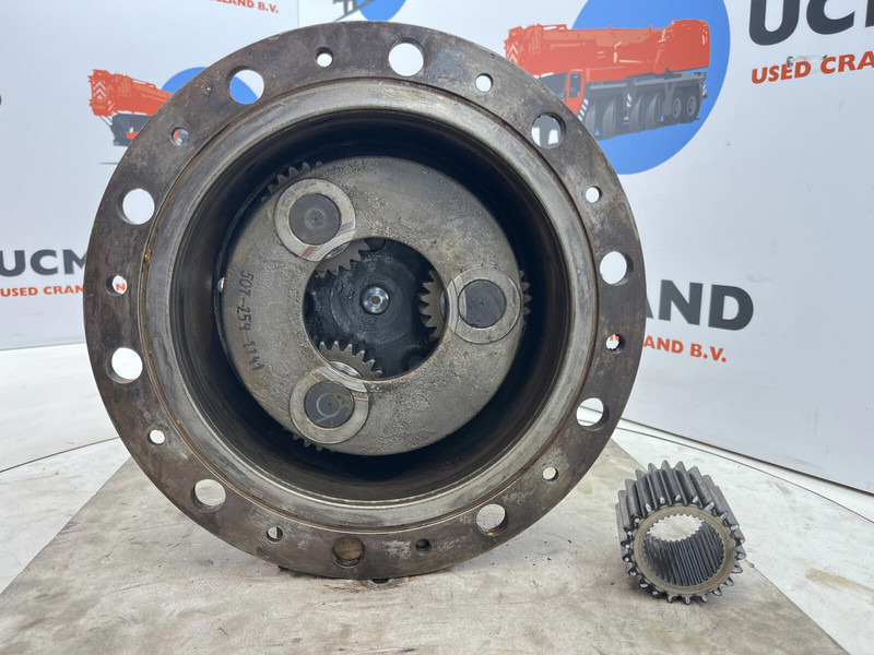 Liebherr LTM 1060 planetary gear 22-25-74-38-46-3pl-H135 - Piekare - Celtnis: foto 4 Liebherr LTM 1060 planetary gear 22-25-74-38-46-3pl-H135 - Piekare - Celtnis: foto 4