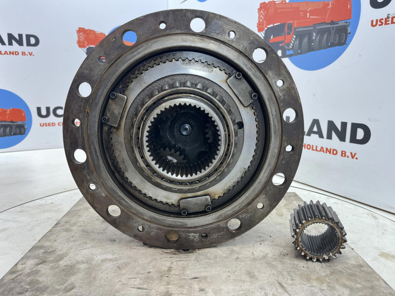 Liebherr LTM 1060 planetary gear 22-25-74-38-46-3pl-H135 - Piekare - Celtnis: foto 5 Liebherr LTM 1060 planetary gear 22-25-74-38-46-3pl-H135 - Piekare - Celtnis: foto 5