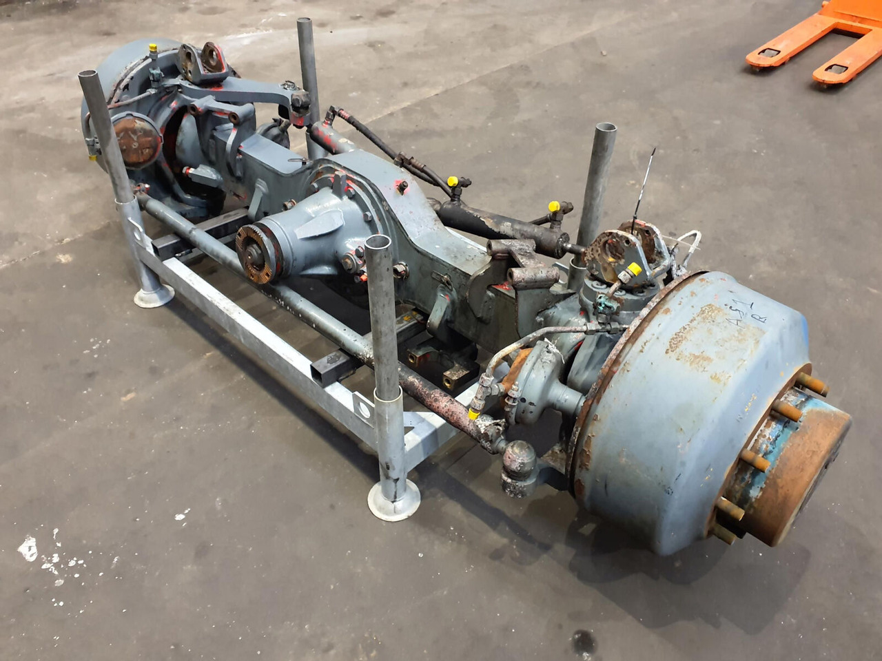 Liebherr LTM 1070-4.1 axle 1 - Asis un rezerves daļas - Autoceltnis: foto 3 Liebherr LTM 1070-4.1 axle 1 - Asis un rezerves daļas - Autoceltnis: foto 3