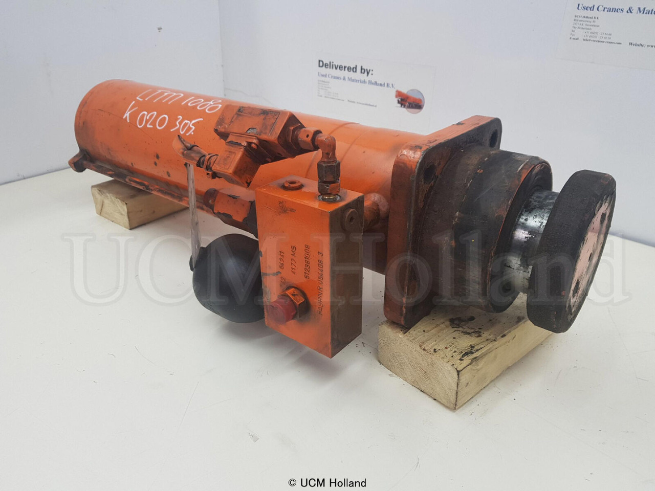 Liebherr LTM 1080-1 ballast extension ram - Hidrauliskais cilindrs - Autoceltnis: foto 2 Liebherr LTM 1080-1 ballast extension ram - Hidrauliskais cilindrs - Autoceltnis: foto 2