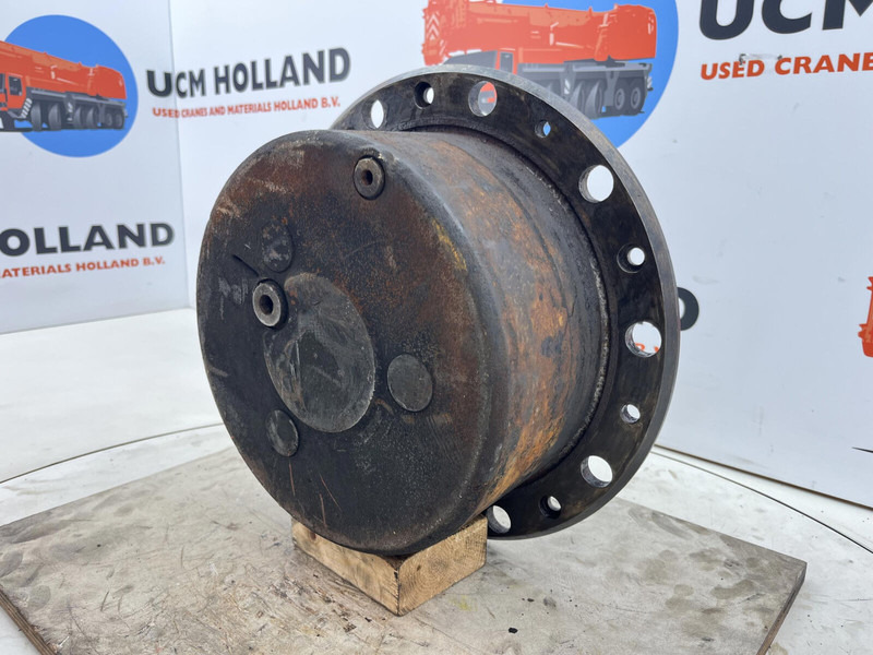 Liebherr LTM 1080 planetary gear 22-25-74-40-3pl-H135-46 - Piekare - Celtnis: foto 2 Liebherr LTM 1080 planetary gear 22-25-74-40-3pl-H135-46 - Piekare - Celtnis: foto 2