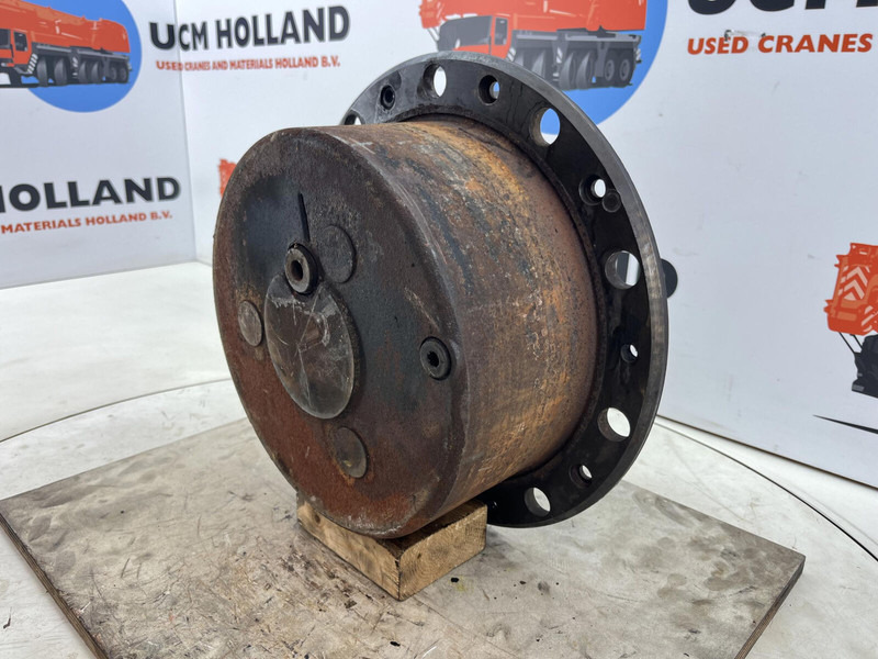 Liebherr LTM 1080 planetary gear 22-25-74-40-3pl-H135-46 - Piekare - Celtnis: foto 2 Liebherr LTM 1080 planetary gear 22-25-74-40-3pl-H135-46 - Piekare - Celtnis: foto 2