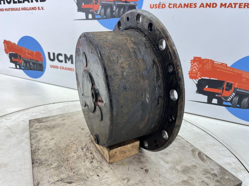 Liebherr LTM 1080 planetary gear 22-25-74-40-46-3pl-H135 - Piekare - Celtnis: foto 2 Liebherr LTM 1080 planetary gear 22-25-74-40-46-3pl-H135 - Piekare - Celtnis: foto 2