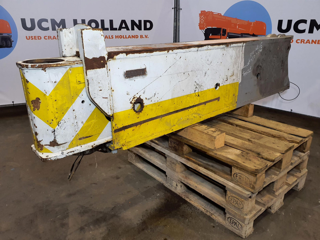 Liebherr LTM 1090-2 outrigger beam rear - Piekare - Celtnis: foto 2 Liebherr LTM 1090-2 outrigger beam rear - Piekare - Celtnis: foto 2