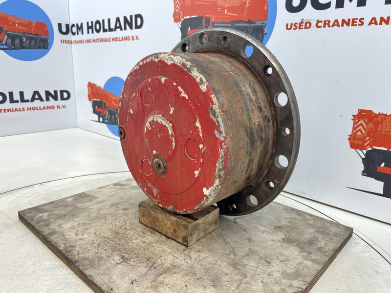 Liebherr LTM 1090 axle 5 planetary gear 22-25-74-40-3pl-H135-46 - Piekare - Celtnis: foto 2 Liebherr LTM 1090 axle 5 planetary gear 22-25-74-40-3pl-H135-46 - Piekare - Celtnis: foto 2