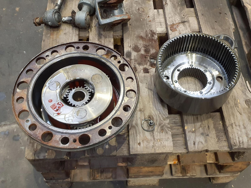 Liebherr LTM 1130-5.1 axle 1 planetary gear 22-25-74-3pl-12 disk brake - Piekare - Celtnis: foto 1 Liebherr LTM 1130-5.1 axle 1 planetary gear 22-25-74-3pl-12 disk brake - Piekare - Celtnis: foto 1