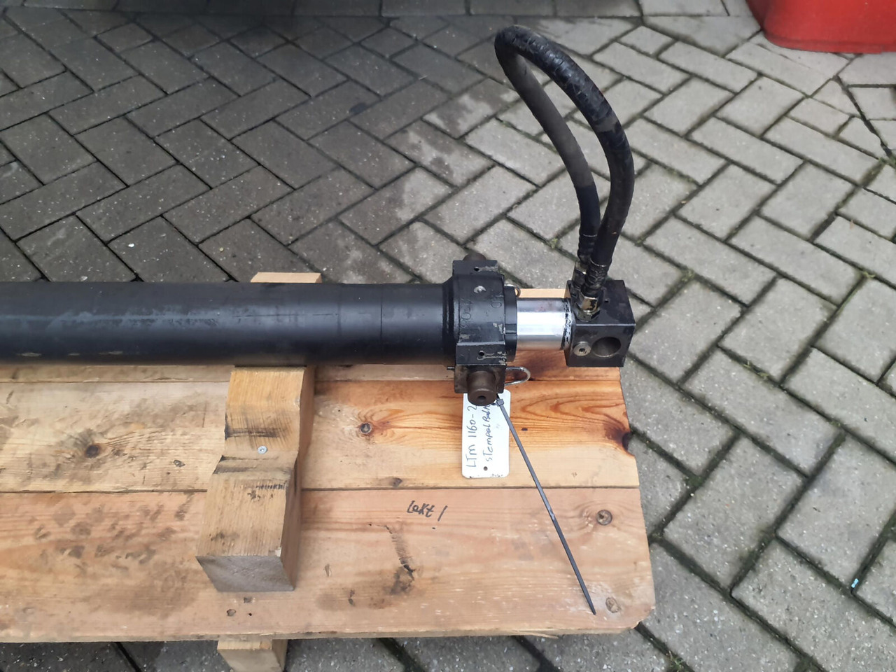Liebherr LTM 1160-2 Extension ram sliding beam - Hidrauliskais cilindrs - Autoceltnis: foto 2 Liebherr LTM 1160-2 Extension ram sliding beam - Hidrauliskais cilindrs - Autoceltnis: foto 2