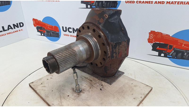 Liebherr LTM 1160/2 Steering knuckle 16 holes axle 1 - Grozāmass - Celtnis: foto 1 Liebherr LTM 1160/2 Steering knuckle 16 holes axle 1 - Grozāmass - Celtnis: foto 1