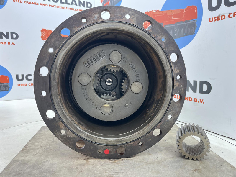 Liebherr LTM 1160 planetary gear 22-25-74-40-4pl-H185-46 - Piekare - Celtnis: foto 4 Liebherr LTM 1160 planetary gear 22-25-74-40-4pl-H185-46 - Piekare - Celtnis: foto 4