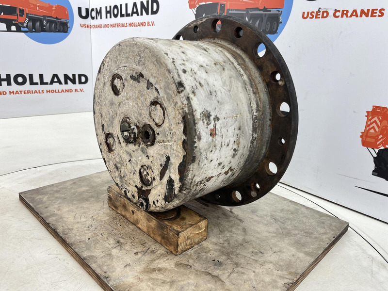 Liebherr LTM 1160 planetary gear 22-25-74-40-4pl-H185-46 - Piekare - Celtnis: foto 2 Liebherr LTM 1160 planetary gear 22-25-74-40-4pl-H185-46 - Piekare - Celtnis: foto 2
