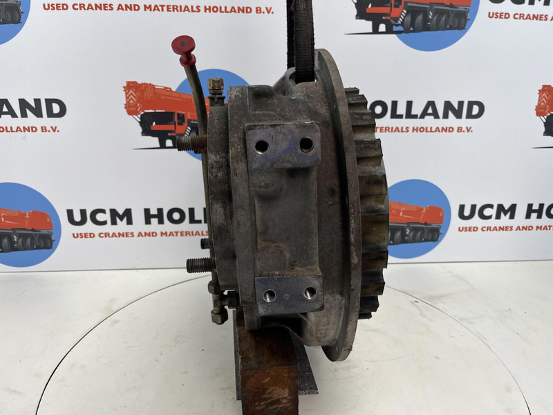 Liebherr LTM 1200/1 Distributor gearbox with coupling - Pārnesumkārba - Celtnis: foto 4 Liebherr LTM 1200/1 Distributor gearbox with coupling - Pārnesumkārba - Celtnis: foto 4