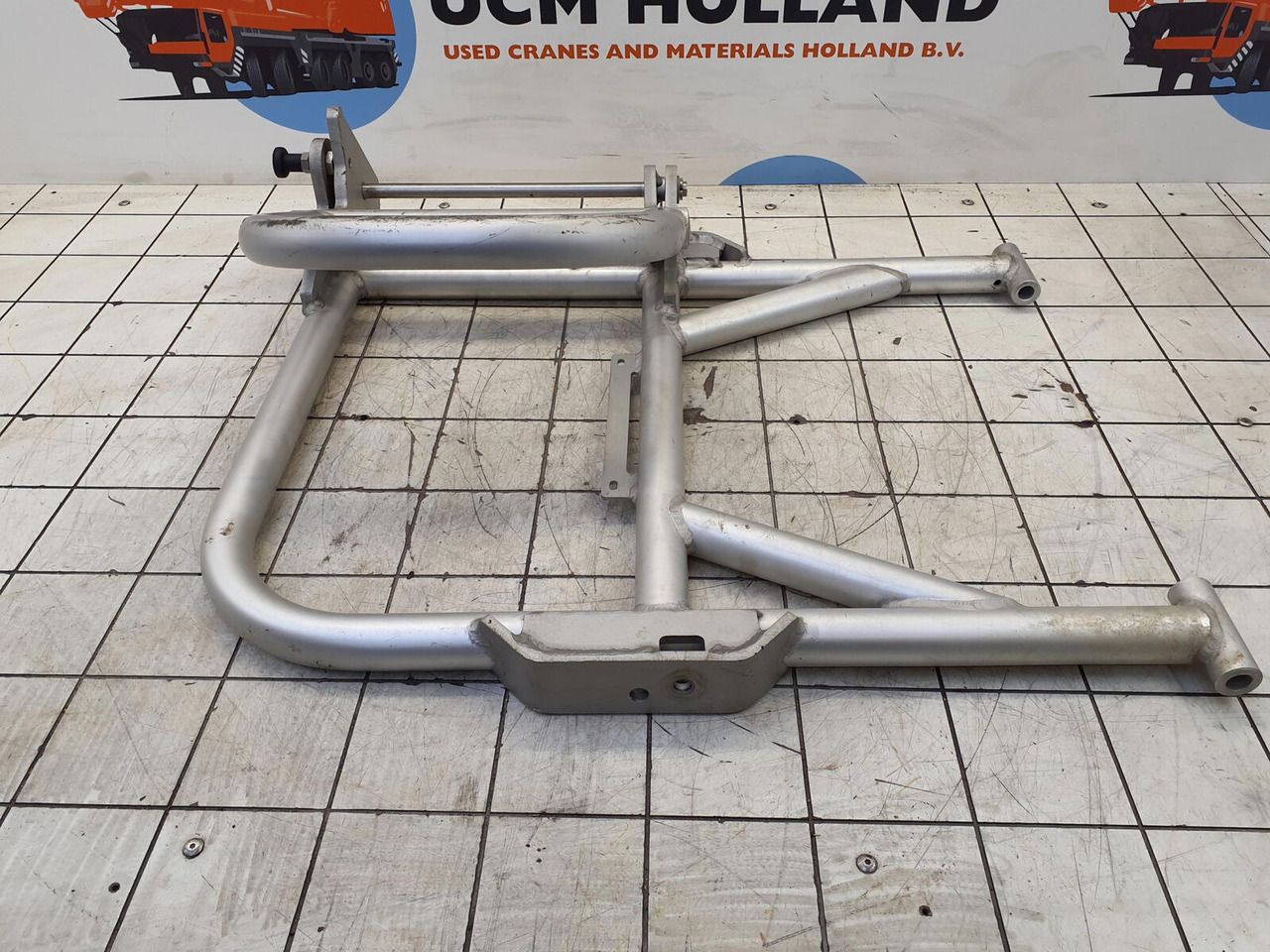 Liebherr LTM 1250-5.1 guard railing 40X500X760 - Virsbūve un ārpuse - Autoceltnis: foto 5 Liebherr LTM 1250-5.1 guard railing 40X500X760 - Virsbūve un ārpuse - Autoceltnis: foto 5