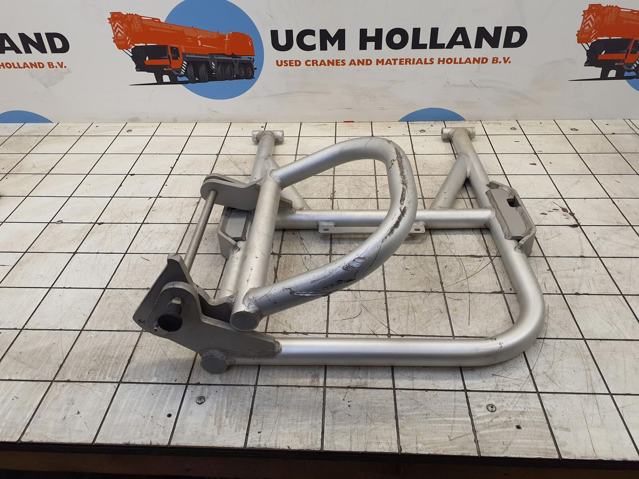 Liebherr LTM 1250-5.1 guard railing 40X500X760 - Virsbūve un ārpuse - Autoceltnis: foto 4 Liebherr LTM 1250-5.1 guard railing 40X500X760 - Virsbūve un ārpuse - Autoceltnis: foto 4