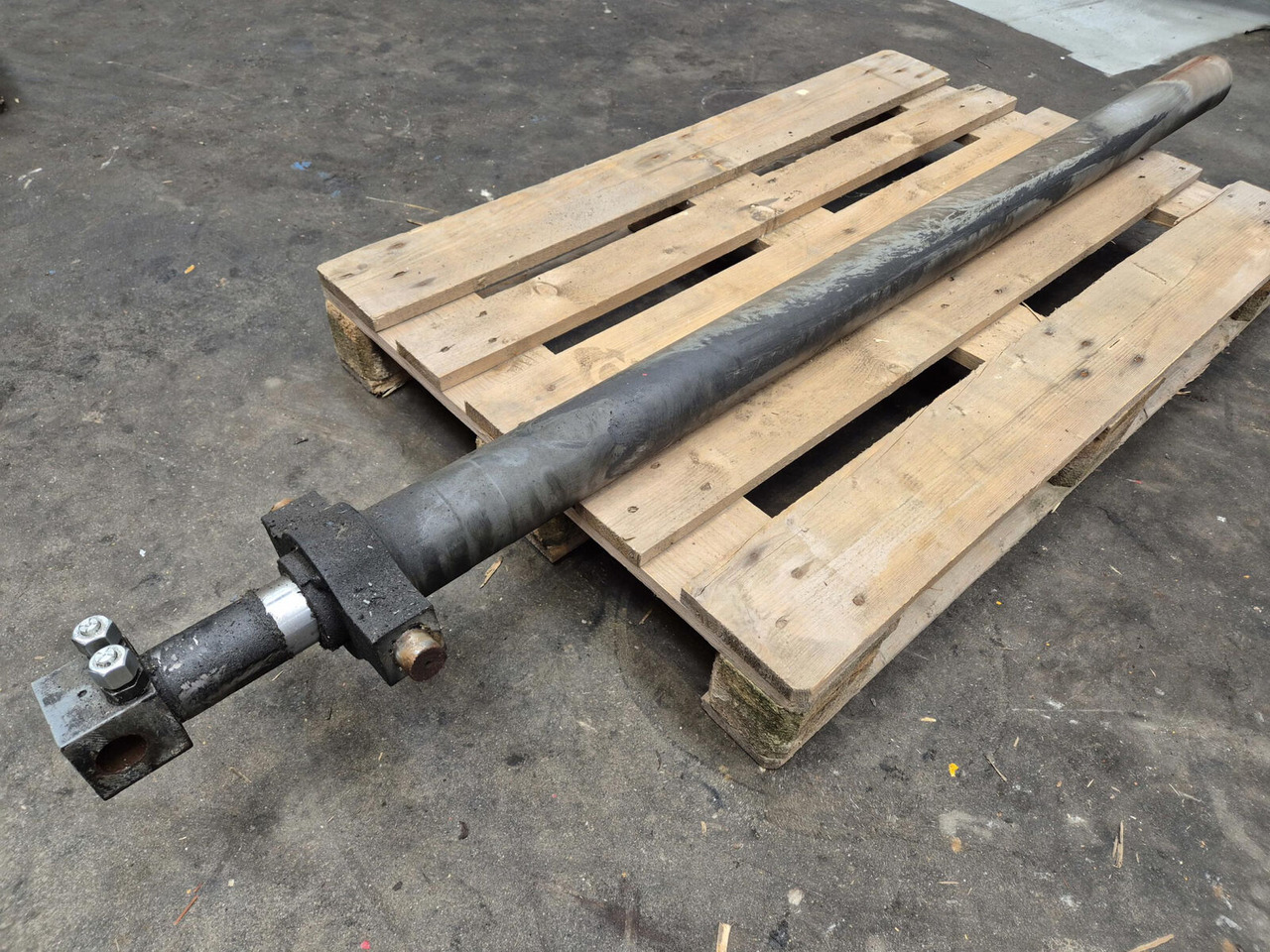 Liebherr LTM 1250-6.1 Extension ram sliding beam - Hidrauliskais cilindrs - Autoceltnis: foto 2 Liebherr LTM 1250-6.1 Extension ram sliding beam - Hidrauliskais cilindrs - Autoceltnis: foto 2