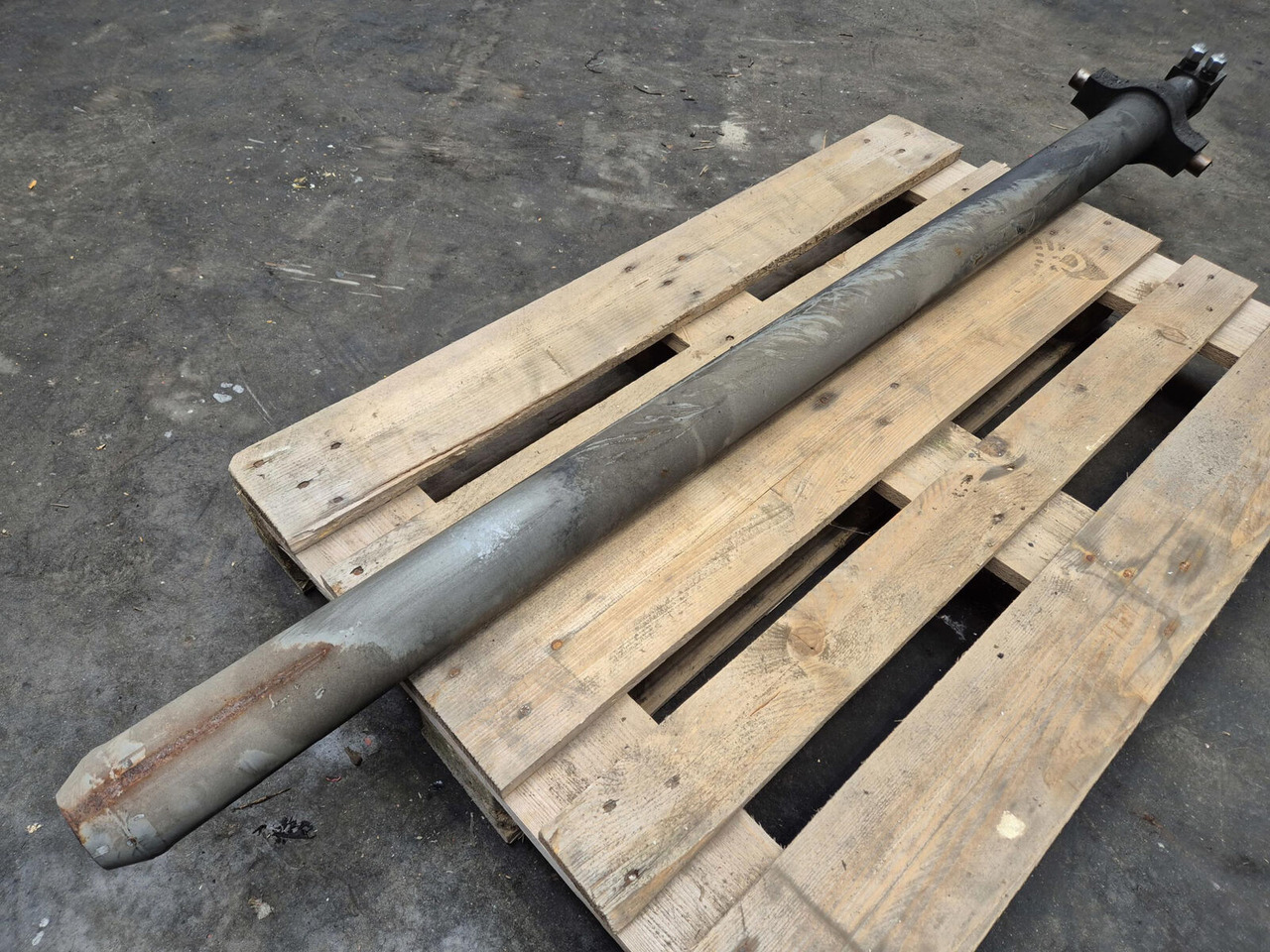 Liebherr LTM 1250-6.1 Extension ram sliding beam - Hidrauliskais cilindrs - Autoceltnis: foto 4 Liebherr LTM 1250-6.1 Extension ram sliding beam - Hidrauliskais cilindrs - Autoceltnis: foto 4