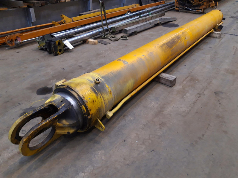 Liebherr LTM 1300 boom cylinder - Hidrauliskais cilindrs - Celtnis: foto 1 Liebherr LTM 1300 boom cylinder - Hidrauliskais cilindrs - Celtnis: foto 1