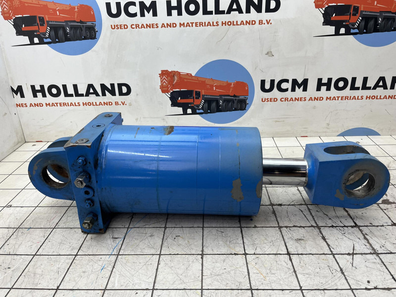 Liebherr LTM 1400-7.1 - Piekare - Celtnis: foto 2 Liebherr LTM 1400-7.1 - Piekare - Celtnis: foto 2