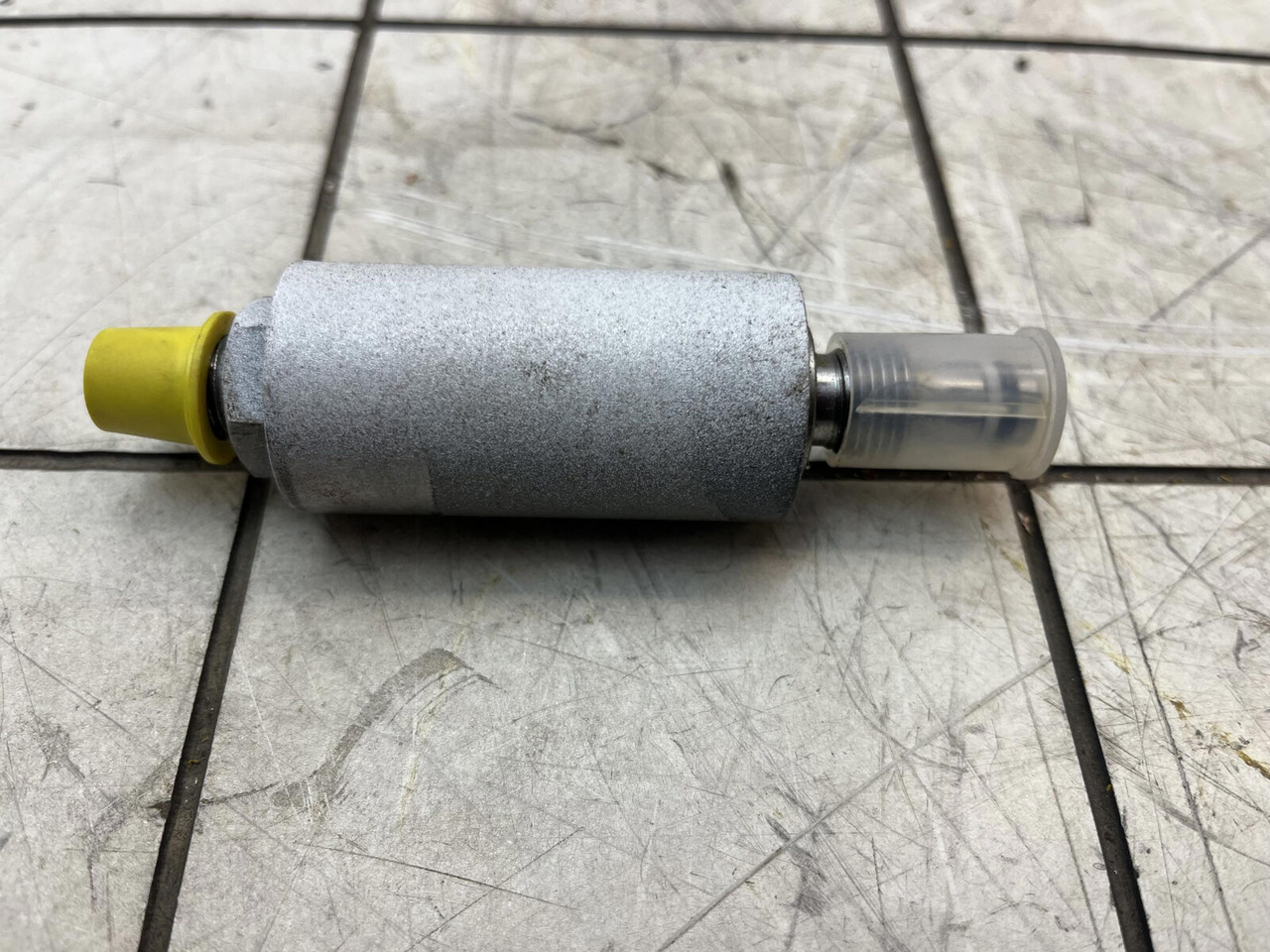 Liebherr LTM 1400-7.1 pressure sensor 0-400/400bar - Sensors - Celtnis: foto 1 Liebherr LTM 1400-7.1 pressure sensor 0-400/400bar - Sensors - Celtnis: foto 1