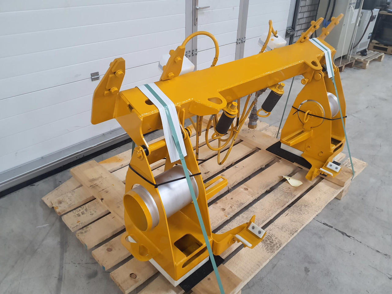 Liebherr LTM 1750-9.1 Luffing cylinder lifting device rear - Virsbūve un ārpuse - Autoceltnis: foto 5 Liebherr LTM 1750-9.1 Luffing cylinder lifting device rear - Virsbūve un ārpuse - Autoceltnis: foto 5