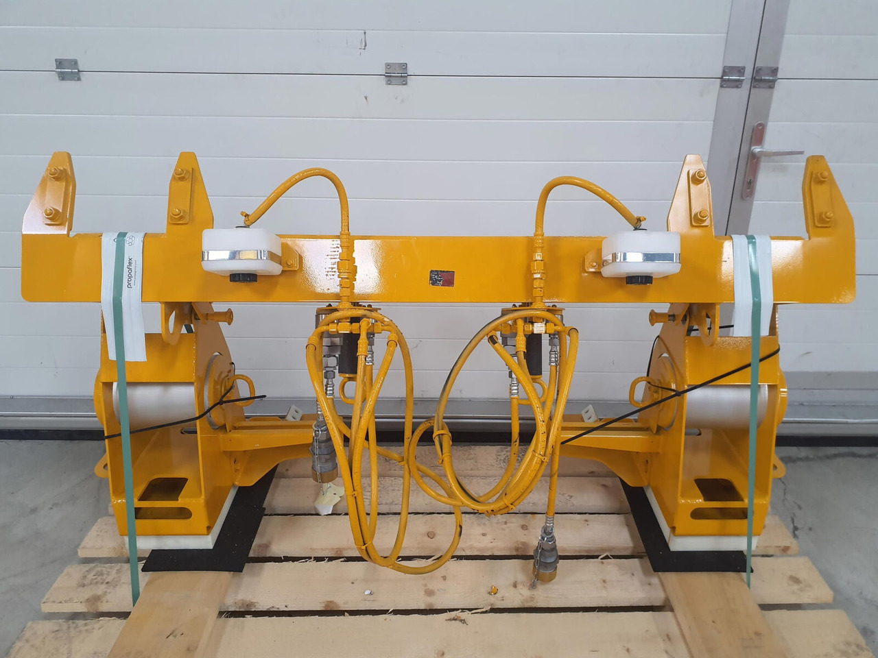 Liebherr LTM 1750-9.1 Luffing cylinder lifting device rear - Virsbūve un ārpuse - Autoceltnis: foto 1 Liebherr LTM 1750-9.1 Luffing cylinder lifting device rear - Virsbūve un ārpuse - Autoceltnis: foto 1