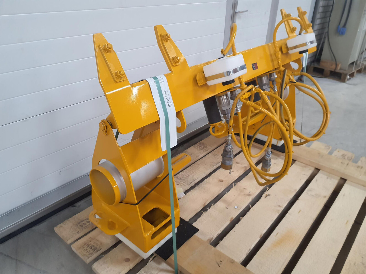 Liebherr LTM 1750-9.1 Luffing cylinder lifting device rear - Virsbūve un ārpuse - Autoceltnis: foto 2 Liebherr LTM 1750-9.1 Luffing cylinder lifting device rear - Virsbūve un ārpuse - Autoceltnis: foto 2