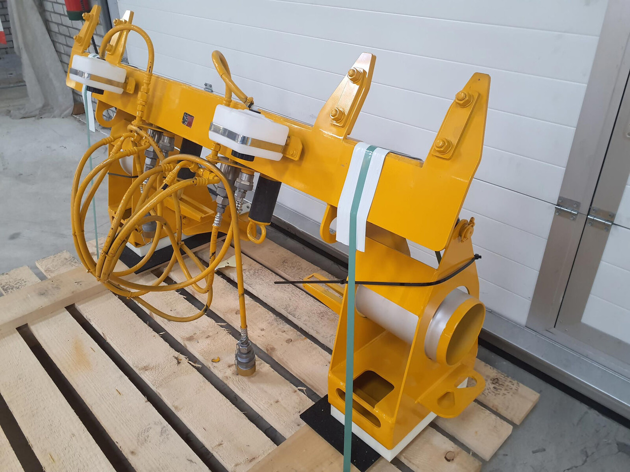 Liebherr LTM 1750-9.1 Luffing cylinder lifting device rear - Virsbūve un ārpuse - Autoceltnis: foto 3 Liebherr LTM 1750-9.1 Luffing cylinder lifting device rear - Virsbūve un ārpuse - Autoceltnis: foto 3