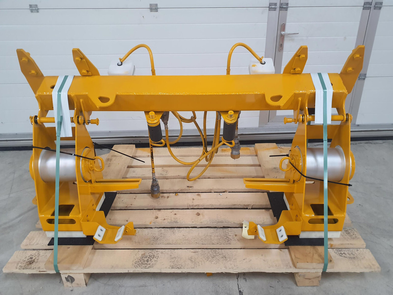 Liebherr LTM 1750-9.1 Luffing cylinder lifting device rear - Virsbūve un ārpuse - Autoceltnis: foto 4 Liebherr LTM 1750-9.1 Luffing cylinder lifting device rear - Virsbūve un ārpuse - Autoceltnis: foto 4