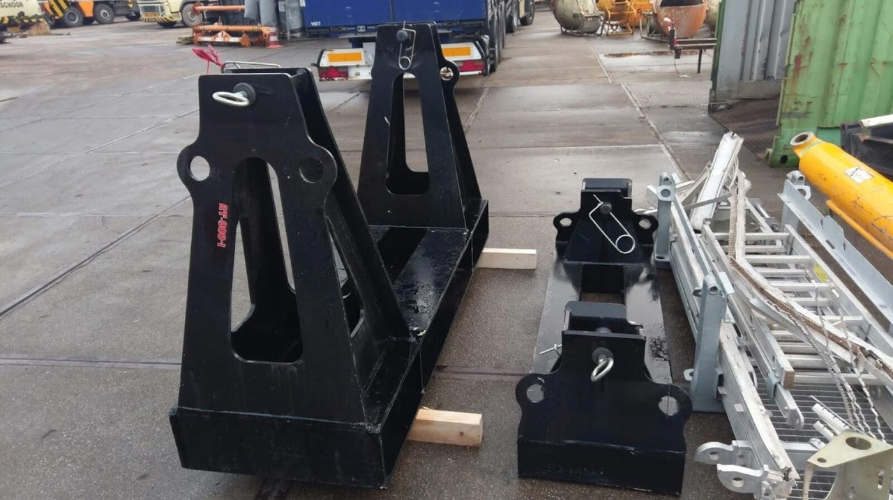 Liebherr LTM 1750-9.1 quick connection for slewring - Devēja gredzens - Autoceltnis: foto 3 Liebherr LTM 1750-9.1 quick connection for slewring - Devēja gredzens - Autoceltnis: foto 3