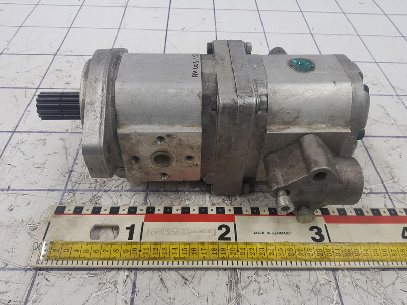 Marzocchi dual gear pump - Hidrauliskais sūknis - Celtnis: foto 1 Marzocchi dual gear pump - Hidrauliskais sūknis - Celtnis: foto 1