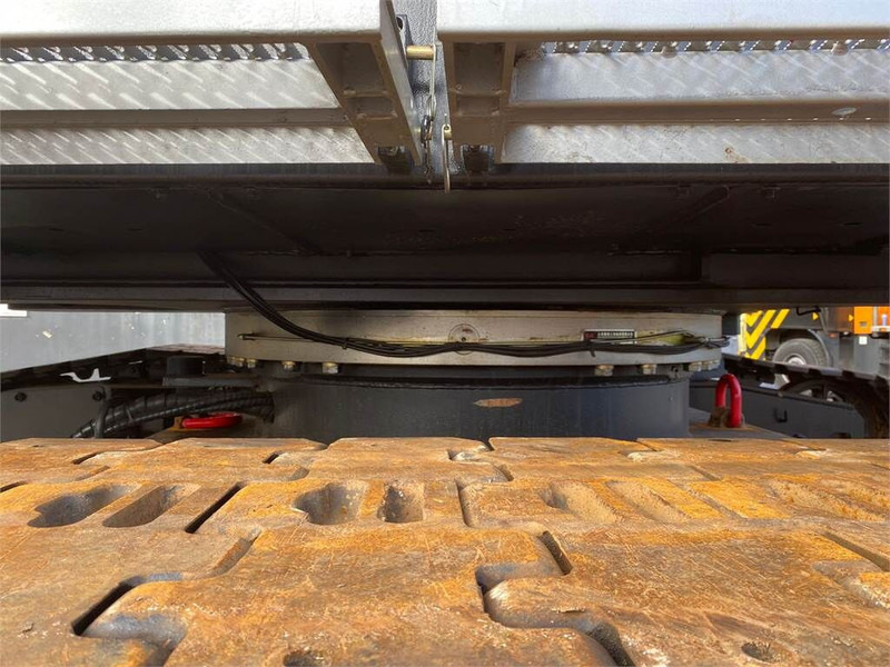 Kāpurķēžu celtnis Palfinger Palfinger-Sany SANY SCE600A: foto 20
