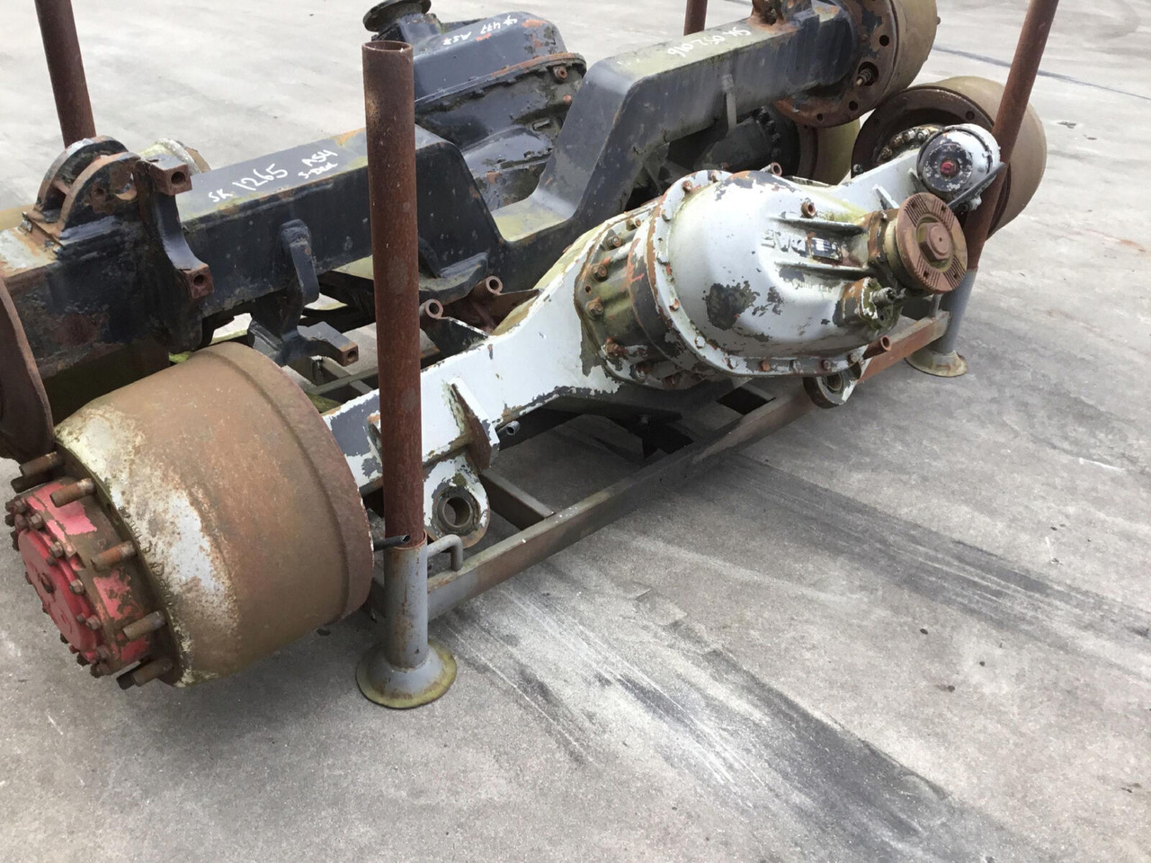 Spierings SK 477 axle 3 - Asis un rezerves daļas - Autoceltnis: foto 1 Spierings SK 477 axle 3 - Asis un rezerves daļas - Autoceltnis: foto 1